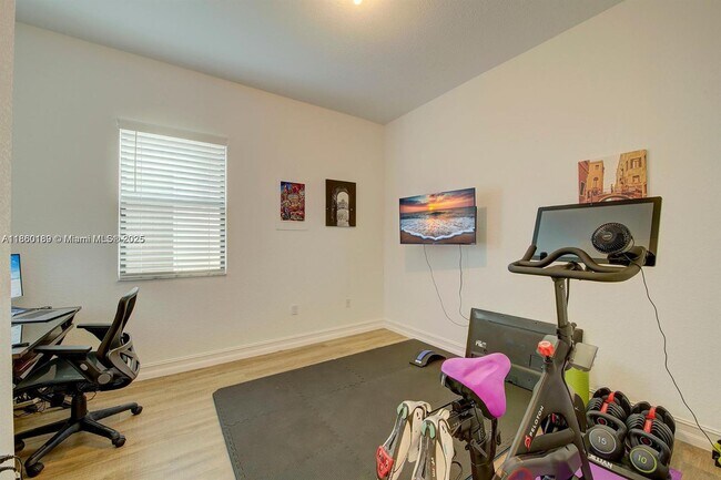 Building Photo - 11849 SW 13th Ct