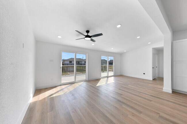 Building Photo - 13014 John Reynolds Rd