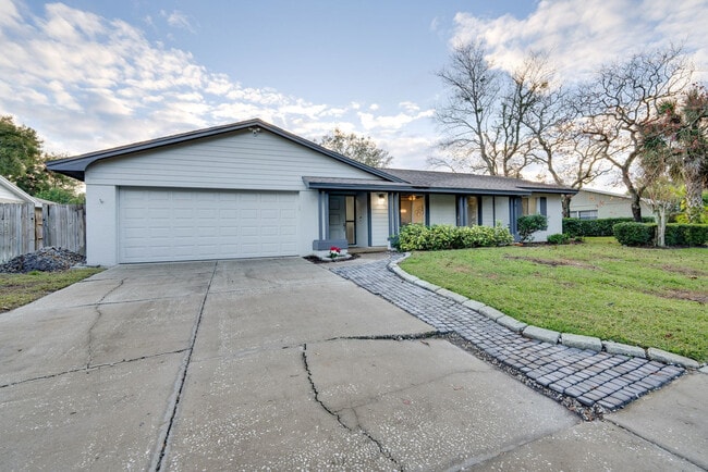 Building Photo - 8644 Sandberry Blvd