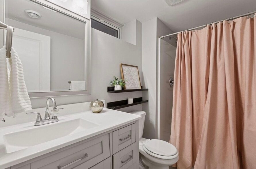 Building Photo - 5217 France Ave S