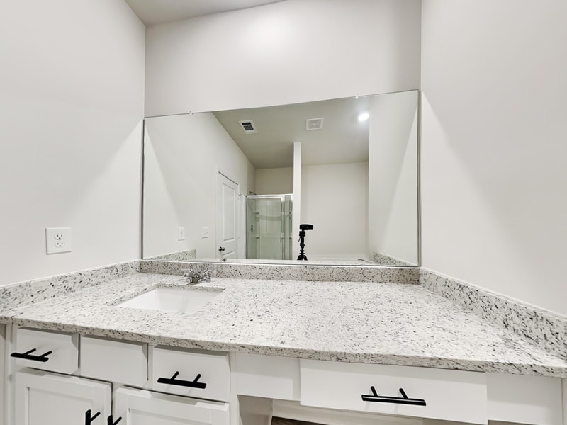 Building Photo - 1021 Claas Wy