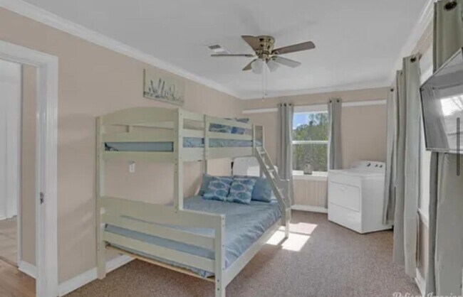 Building Photo - FRESH! Open AND NEAR THE CROSS LAKE BOAT LAUNCH!