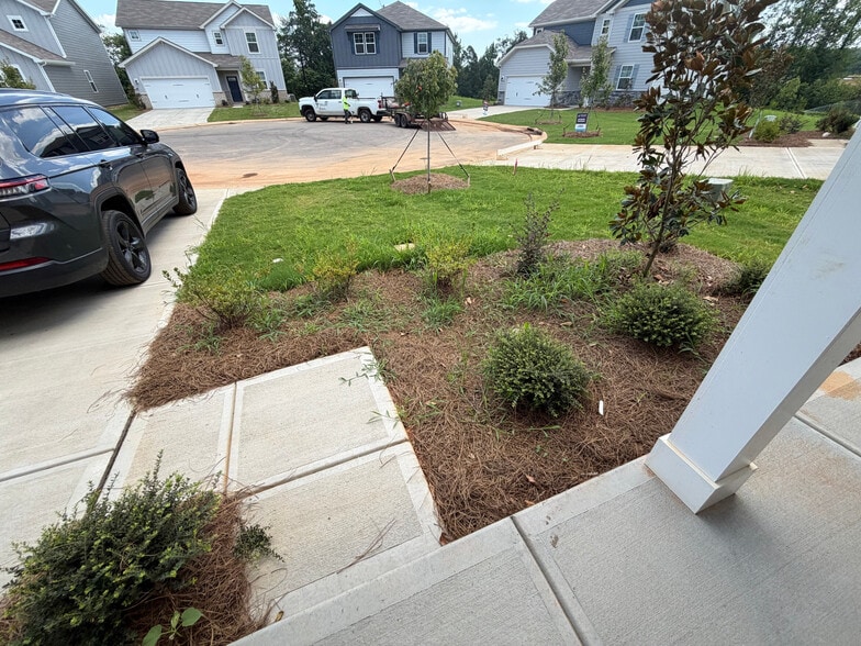 Building Photo - Room in Single Family Home on Switchgrass Ct