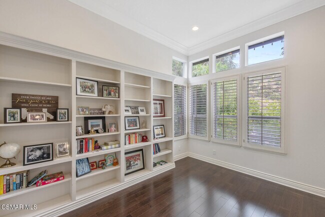 Building Photo - 2521 Sandycreek Dr