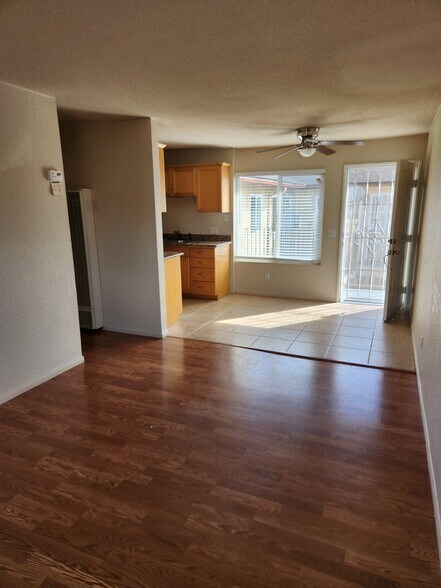 Building Photo - 311 Cottonwood Rd