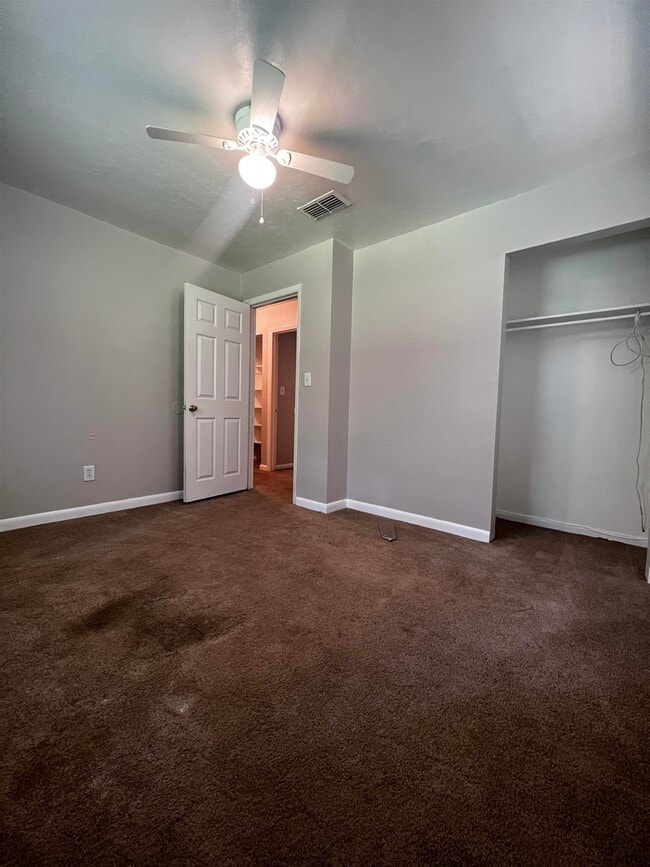 Building Photo - 3515 Falcon Dr