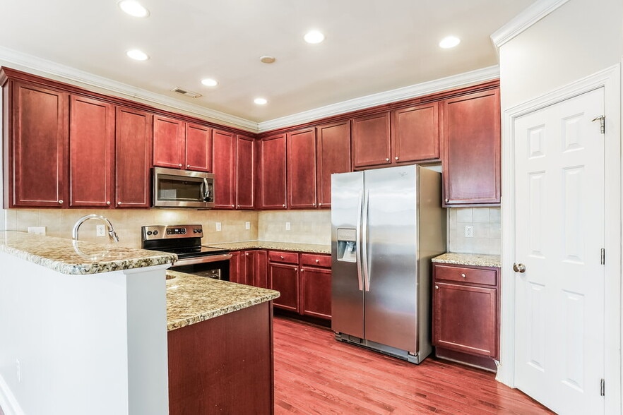 Building Photo - 500 Boswell Ln