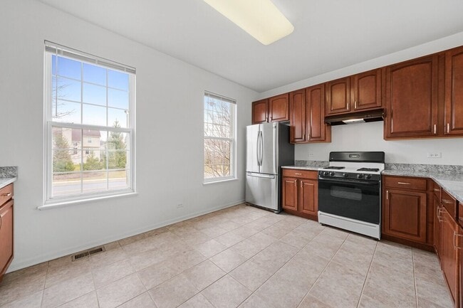 Building Photo - 760 Lambert Ln