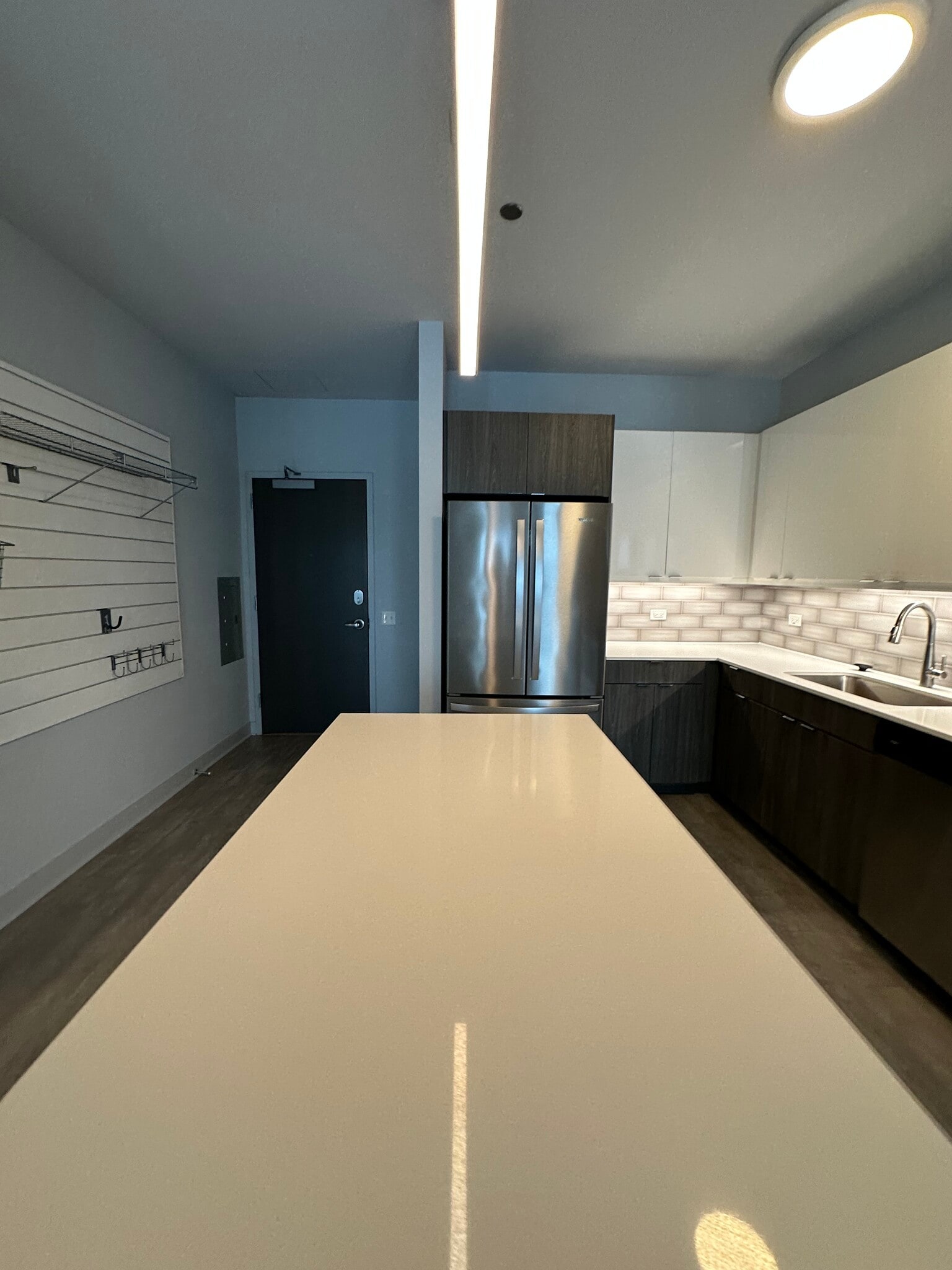 Building Photo - 1025 W Addison St