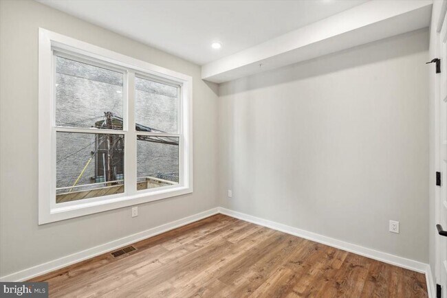 Building Photo - 3801 Hamilton St