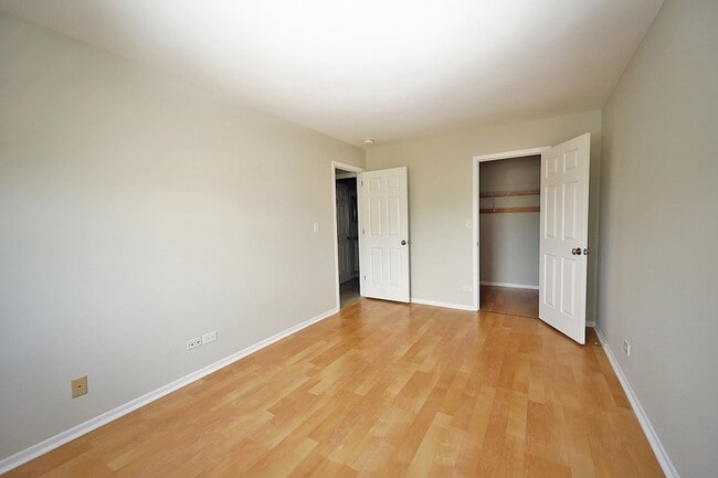 Building Photo - 8 Gant Cir