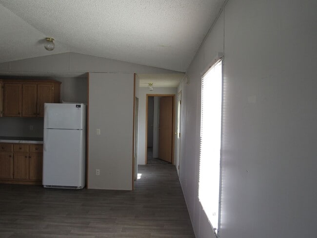 Building Photo - Affordable 3 bedroom 2 bathroom mobile home!