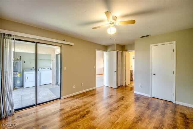 Building Photo - 4616 SE 6th Ave