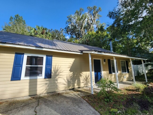 Building Photo - 4629 SW 57th Dr