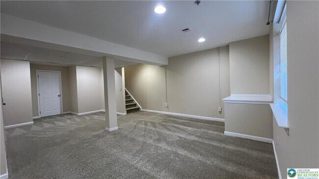 Building Photo - 251 Milkweed Dr