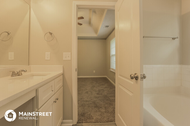 Building Photo - 2514 Brookgate Crossing