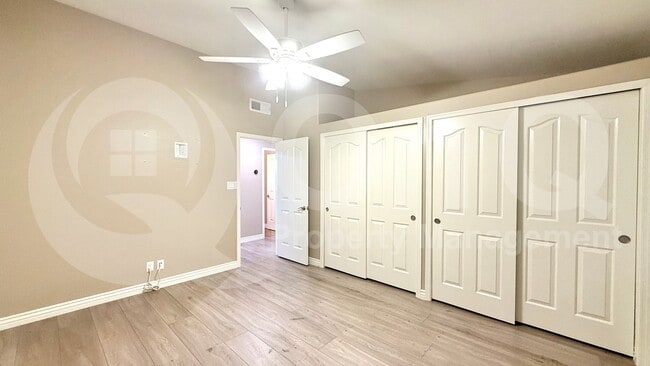 Building Photo - 2744 E Bighorn Ave