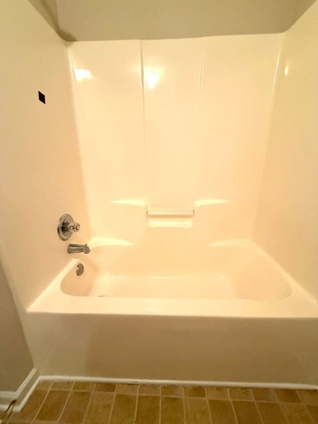 Building Photo - Welcome to this charming 3 bedroom, 2.5 ba...