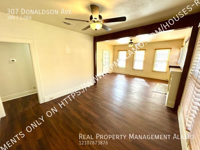 Building Photo - AVAILABLE NOW! Newly Renovated 3 Bedroom /...