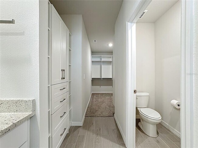 Building Photo - 7329 Boggy Crk Pl