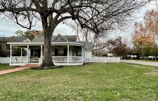 Building Photo - 1500 Preston Ave