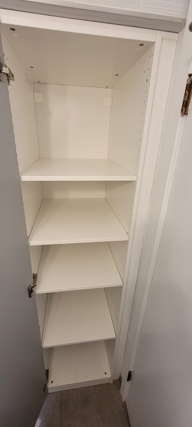 Building Photo - 7333 Wake Forrest Dr