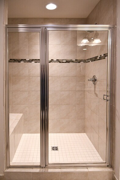 Building Photo - 2421 Auden Dr