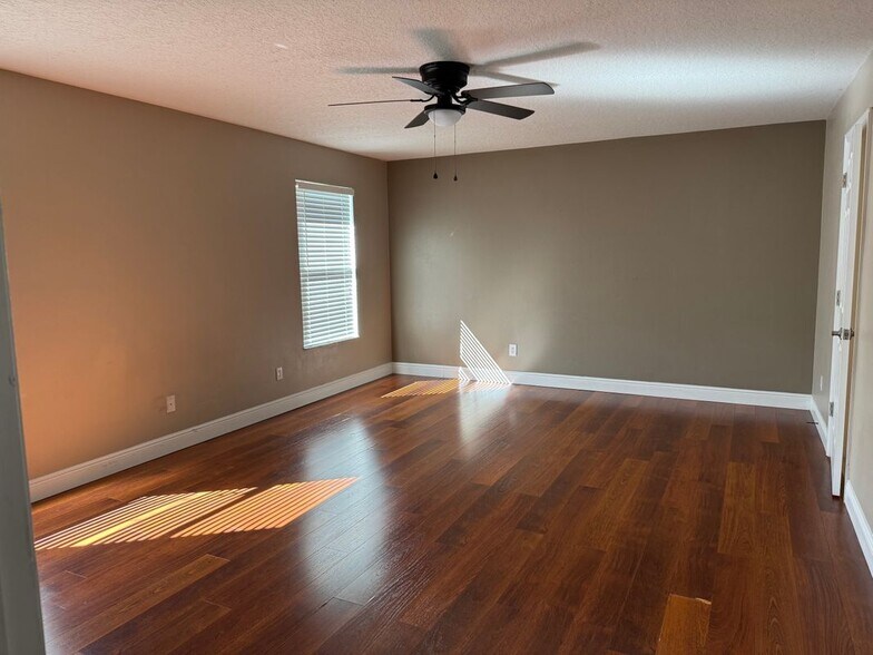 Building Photo - 15206 Perdido Dr