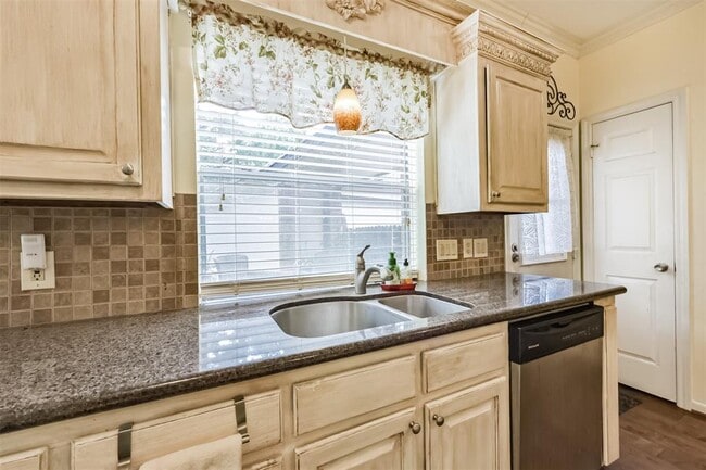 Building Photo - 1306 N Gabriel River Cir