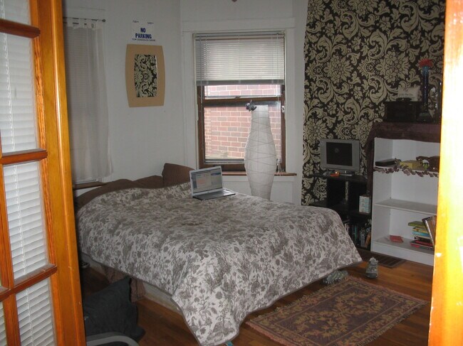 Bedroom - 1314 Eddy W St