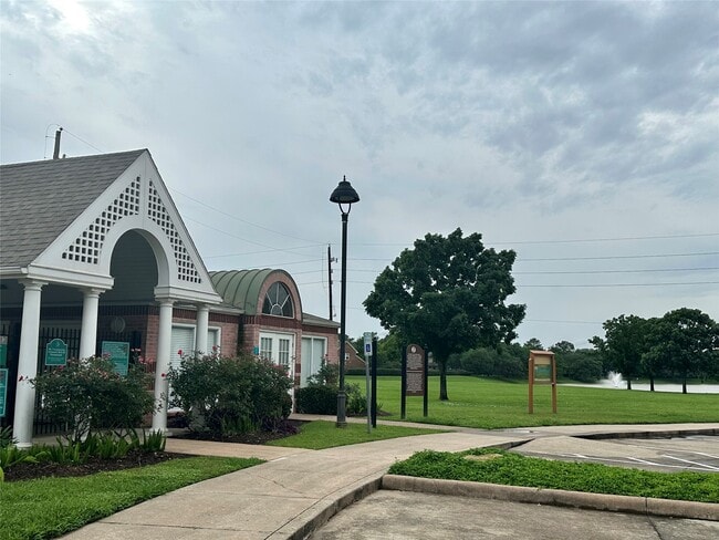 Building Photo - 5035 Chappel Hill Dr