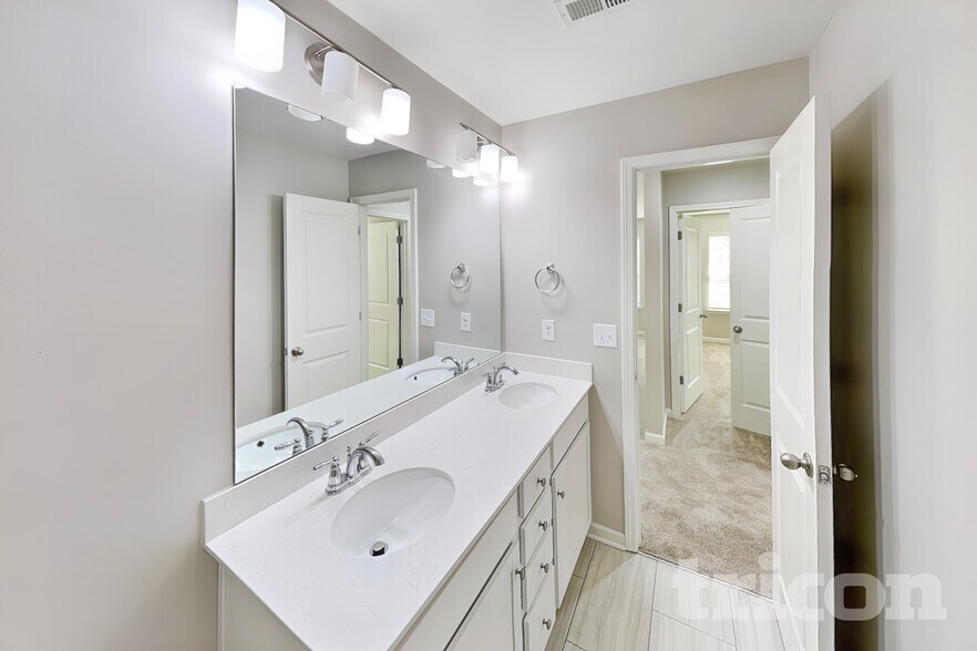Building Photo - 205 Spring Knoll Dr