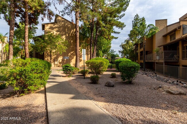 Building Photo - 18811 N 19th Ave