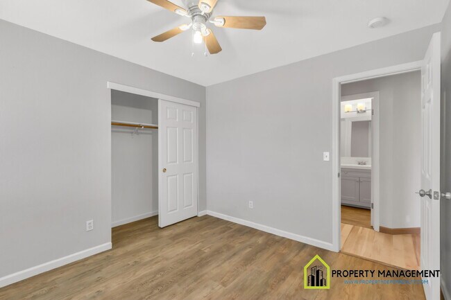 Building Photo - 5-Bedroom Residence Ready for Immediate Move-In