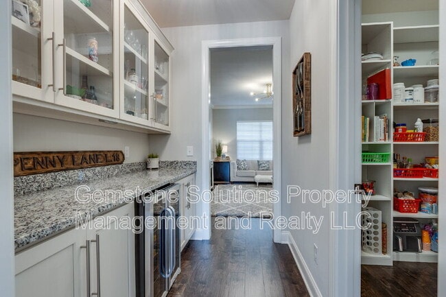 Building Photo - 1050 Nolencrest Dr
