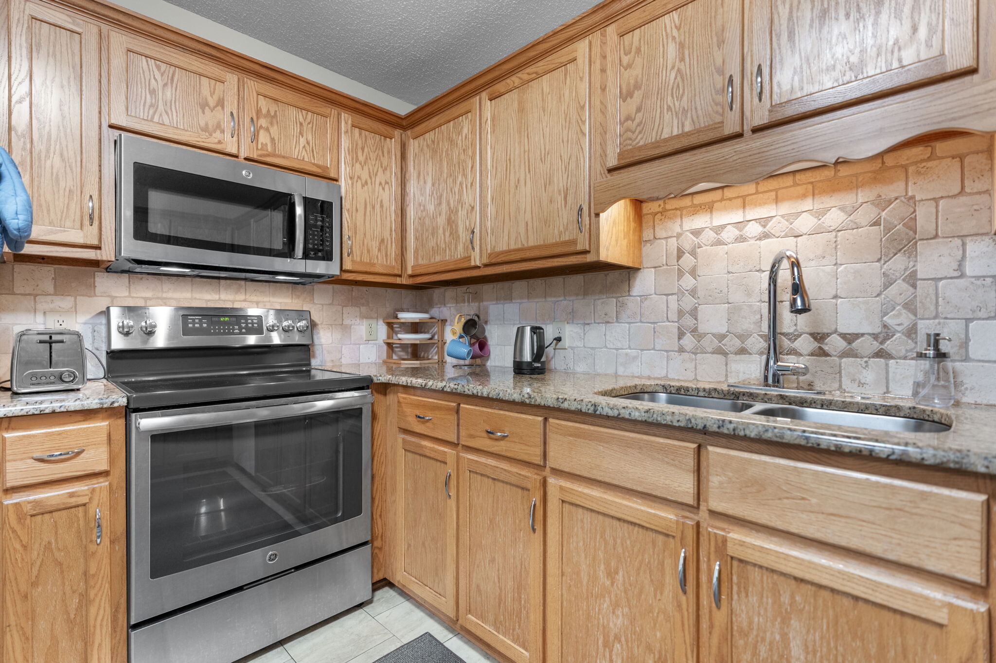 Building Photo - 1102 22nd St NE