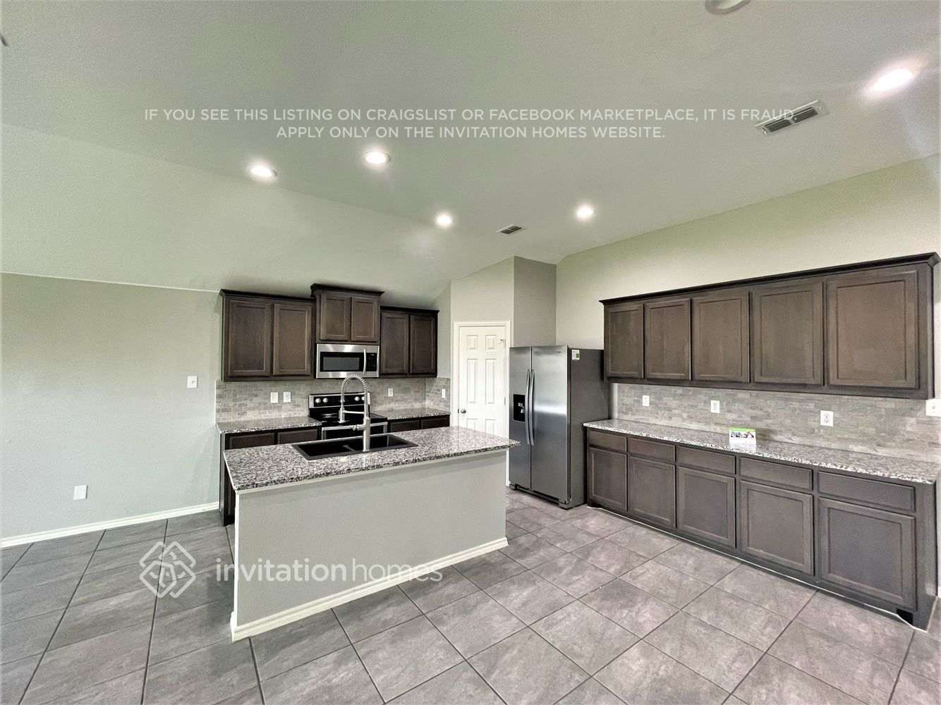Building Photo - 2516 Old Buck Dr
