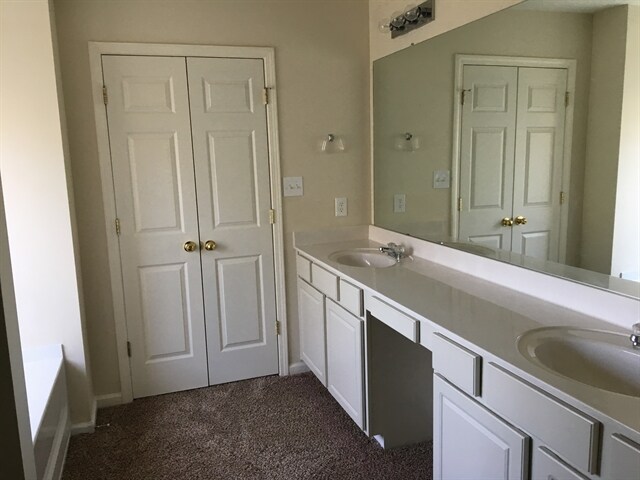 Building Photo - 5914 Lindley Crescent Dr