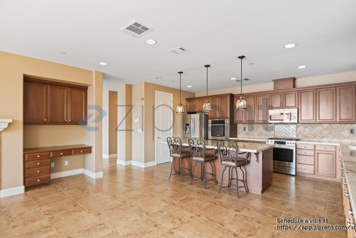 Building Photo - 3998 Chiavari Way