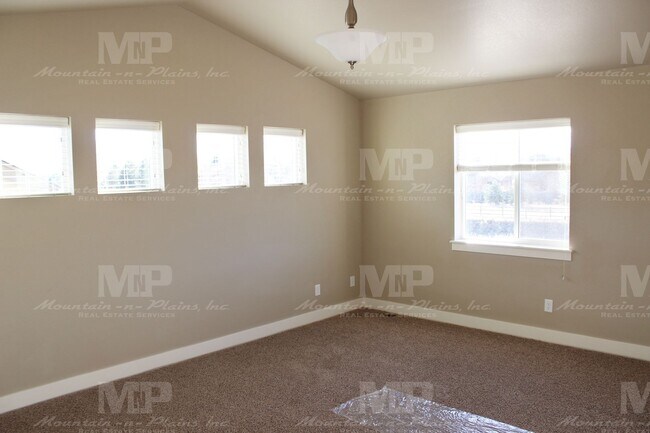 Building Photo - 2245 Adobe Dr