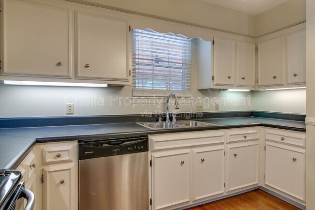 Building Photo - 2615 Habersham Ave