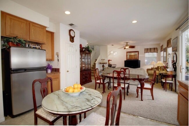 Building Photo - North Natomas 2 Story 3 Bedroom w/ Loft. 2...