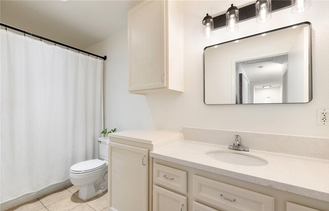 Building Photo - 110 N 2nd Ave