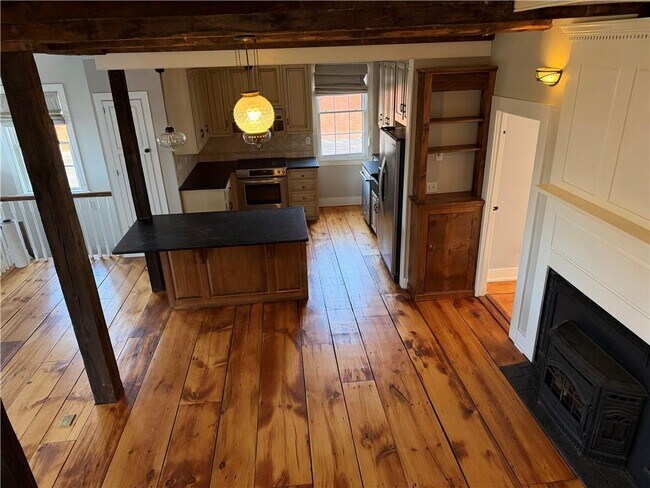 Building Photo - 31 Bradford St