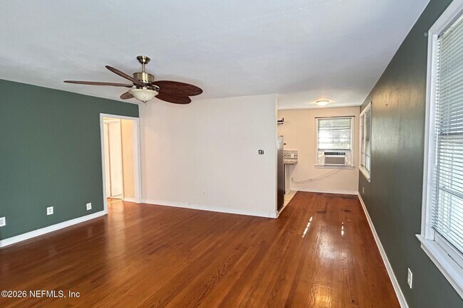 Building Photo - 55 Riberia St