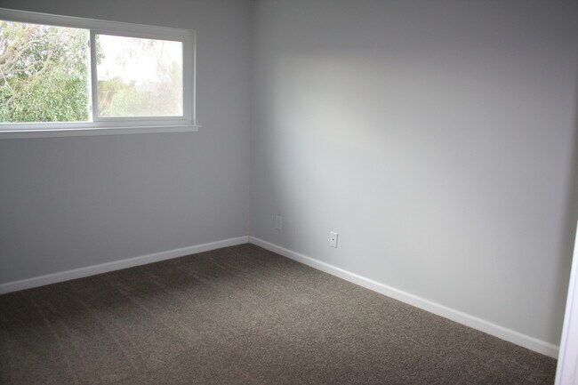 Building Photo - Property Rochester