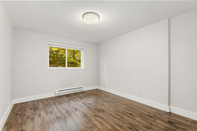 Building Photo - Modern 2 Bedroom 2 Bathroom Condo Close to Downtown Kirkland