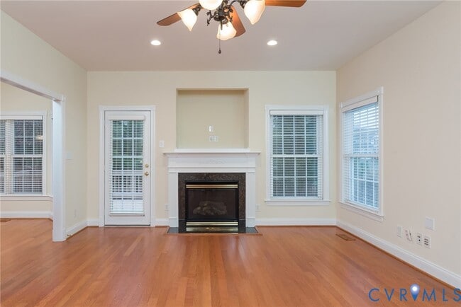 Building Photo - 11412 Pinedale Dr