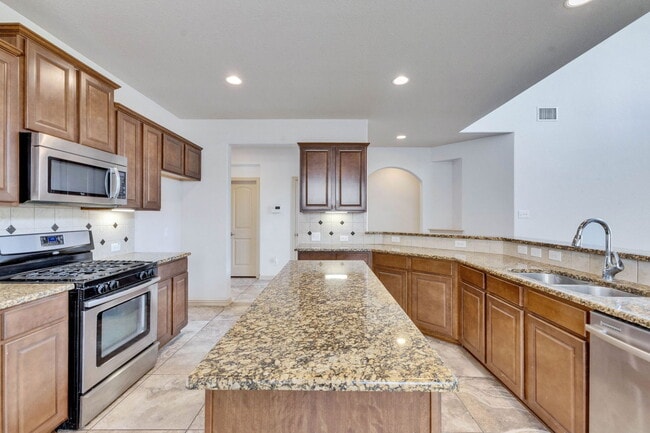 Building Photo - 2300 Dovetail St