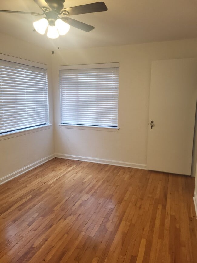 Building Photo - Beautiful 3 bedroom house in Brookline